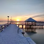 Resort Plaza & *