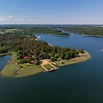 Plaza & Resort *
