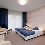 Plaza & Resort *